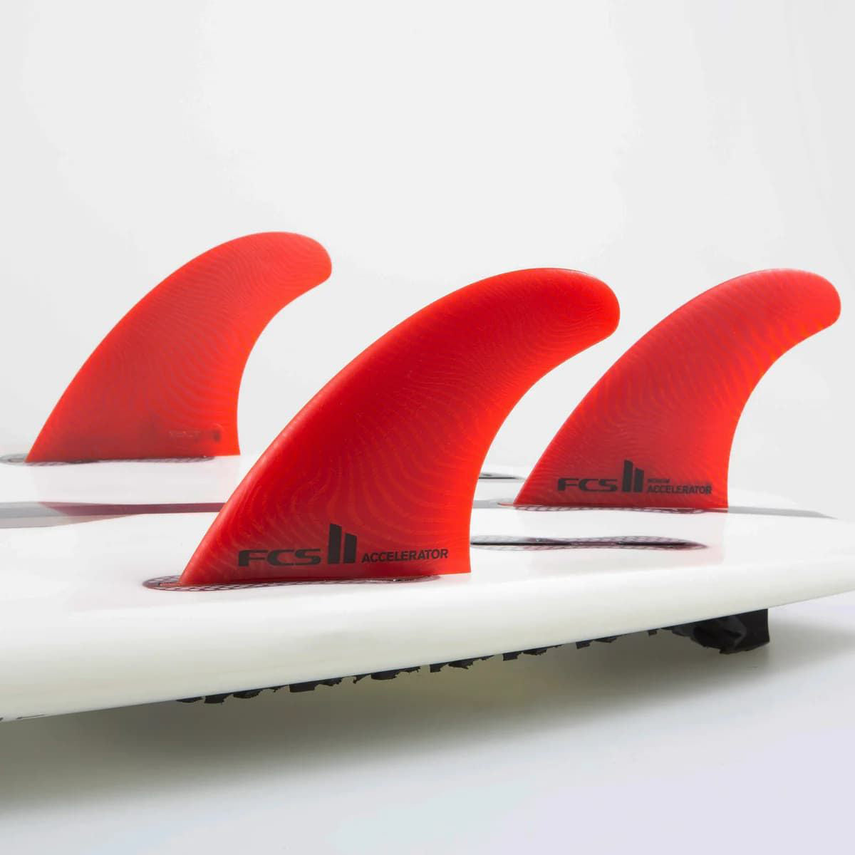 Quillas FCS II Accelerator Essential Series NeoGlass Tri Fin - Large