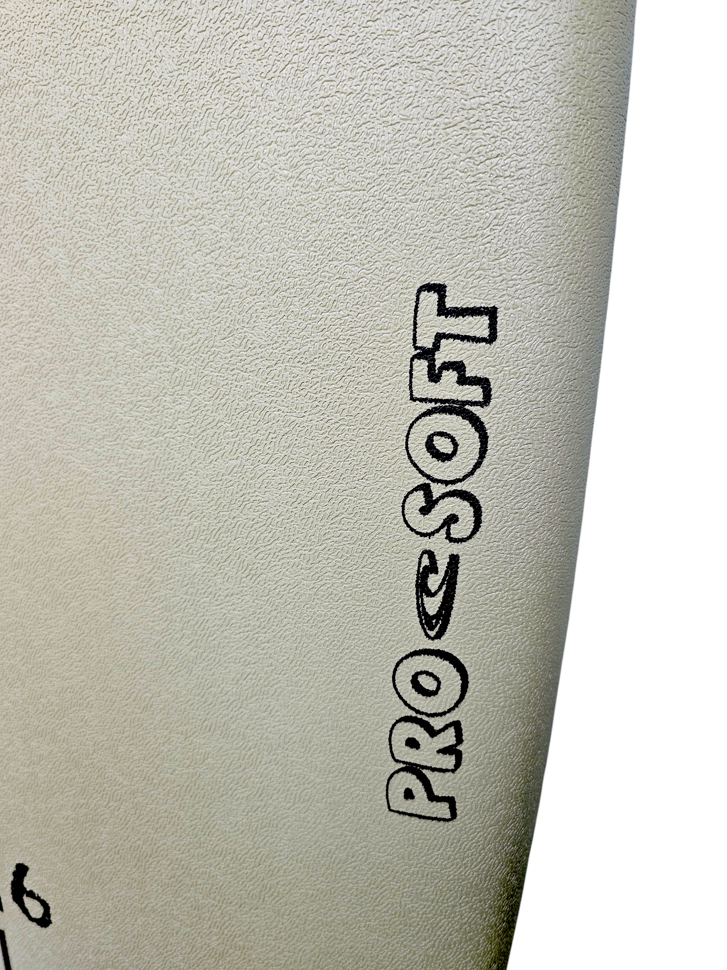 Softboard 9.0 pies color verde militar 66.2 Lts.